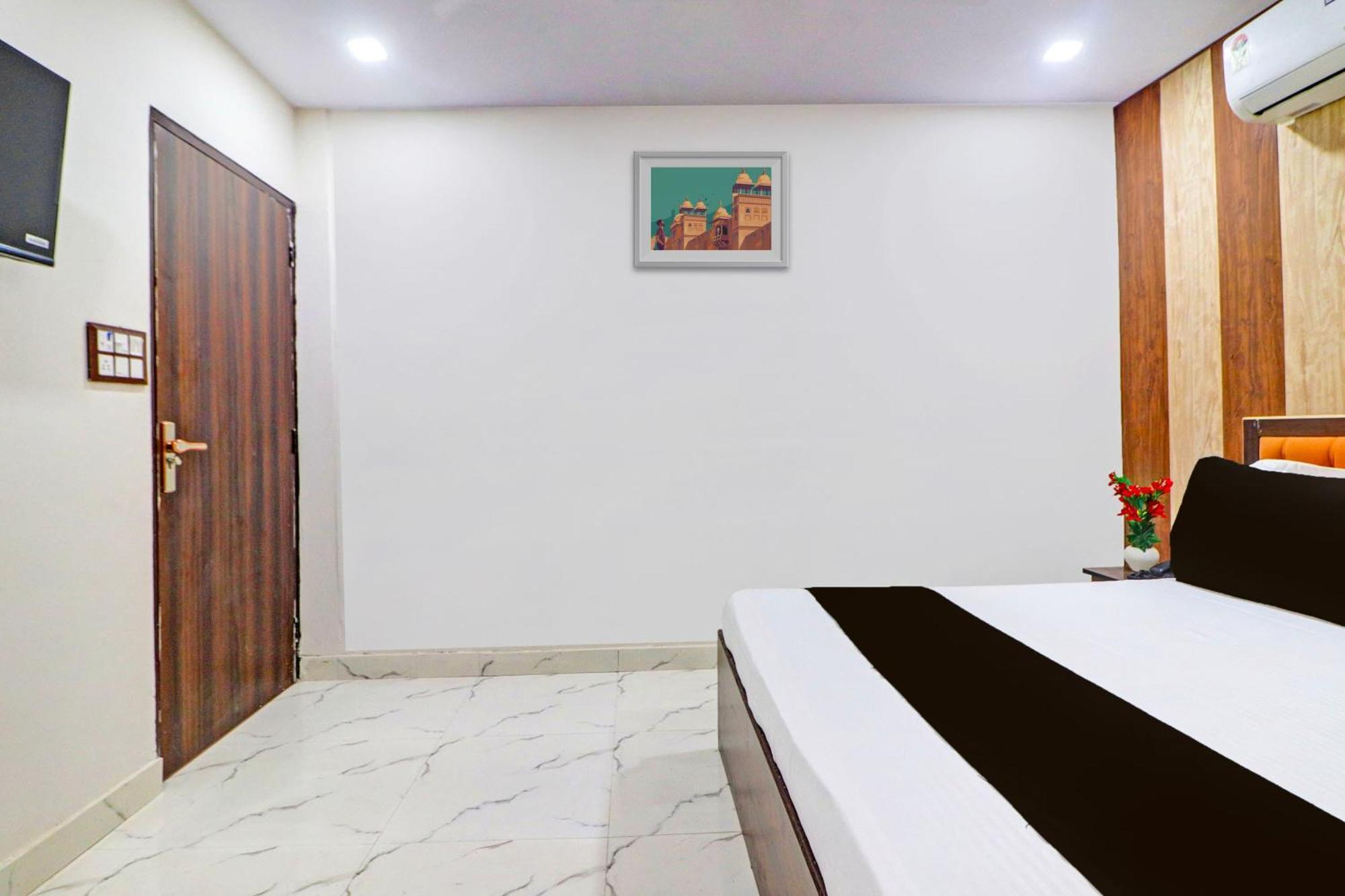 Super O Star View Residency Hotel